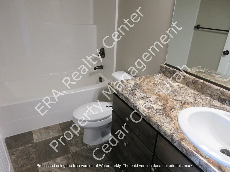 485 W 1425 N #G5 — Photo 16