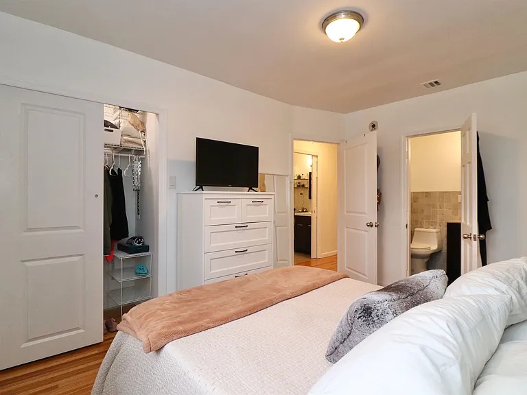 206 Beacon Ave #2 — Photo 26
