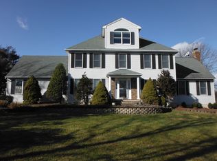 2 Allens Corner Rd, Flemington, NJ 08822