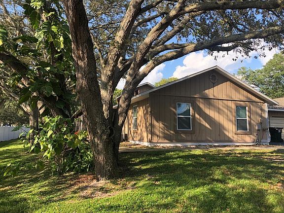 2nd image of 4818 Lighthouse Cir #30