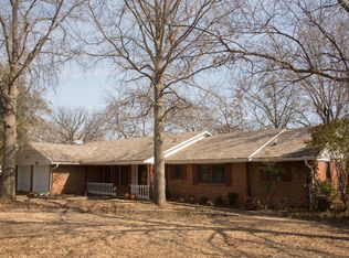 914 E Springdale Loop, Ardmore, OK 73401