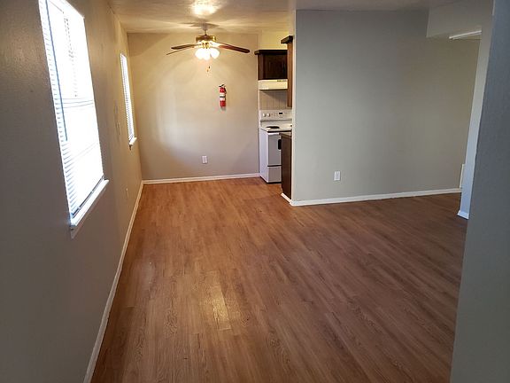 4th image of 5825 NW 34th St #8