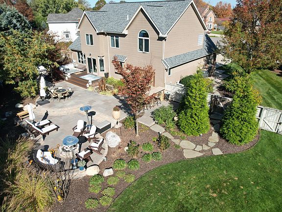 4th image of 1488 Old Farm Ln