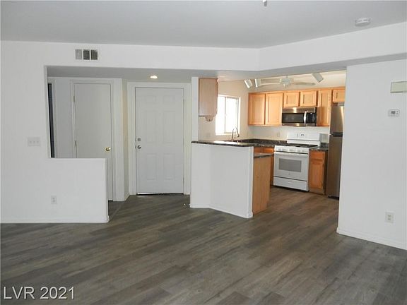 2nd image of 4555 E Sahara Ave Unit 275