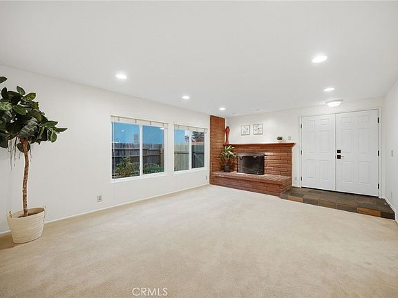 3rd image of 226 Plum Ave