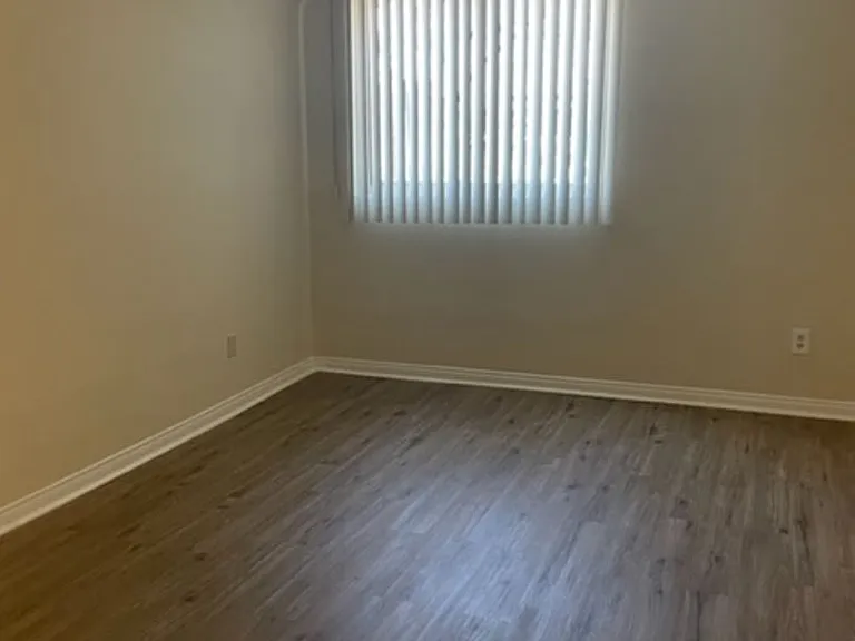 5143 Bakman Ave #102 — Photo 9