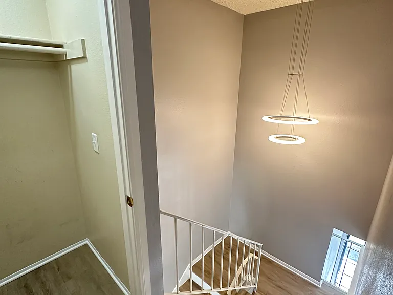 1153 Arbor Ln — Photo 16