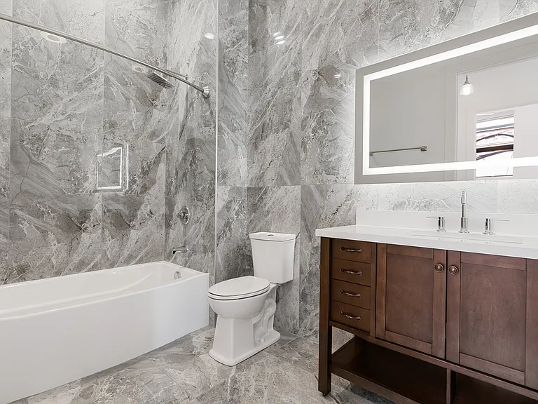251 Pearl St #202 — Photo 8