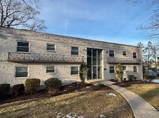 2135 Suburban Rd APT 5, York, PA 17403