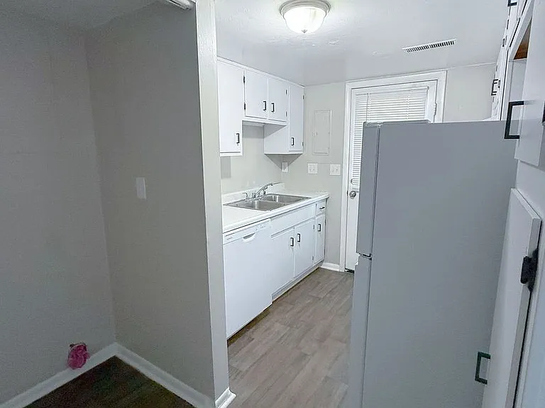 1707 Madison St — Photo 5