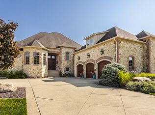 16332 Valhalla Dr, Noblesville, IN 46060
