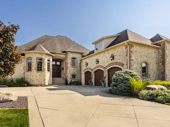 16332 Valhalla Dr, Noblesville, IN 46060