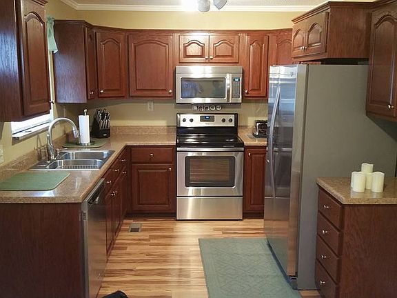5th image of 134 Westwood Dr