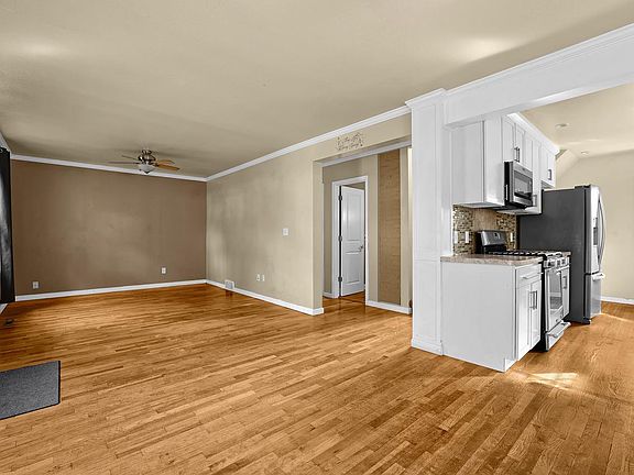 5th image of 2206 Prospect STREET