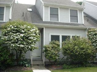 305 Carnegie Ct, Hackettstown, NJ 07840