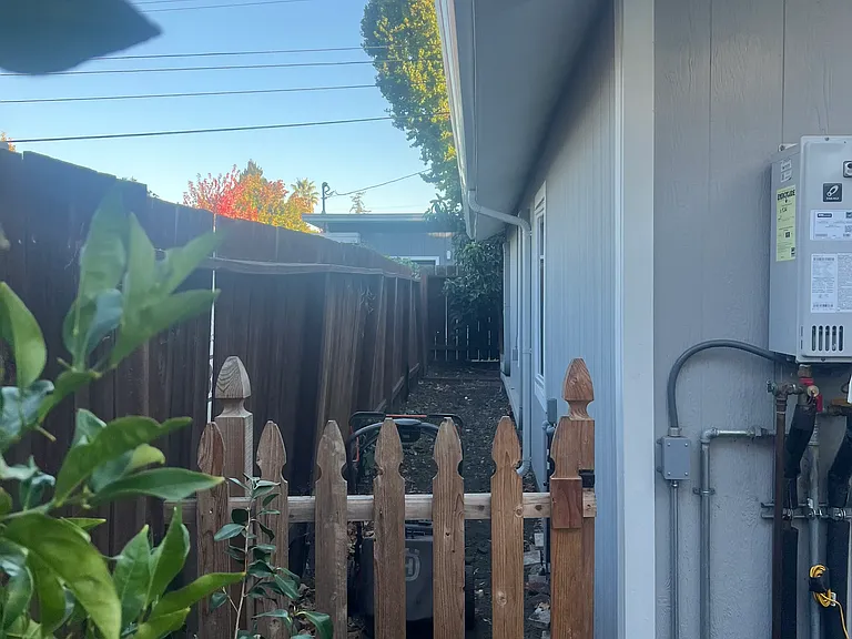 483A Park St — Photo 11