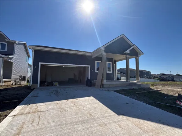 1826 Gordon Ct, Norwalk, IA 50211