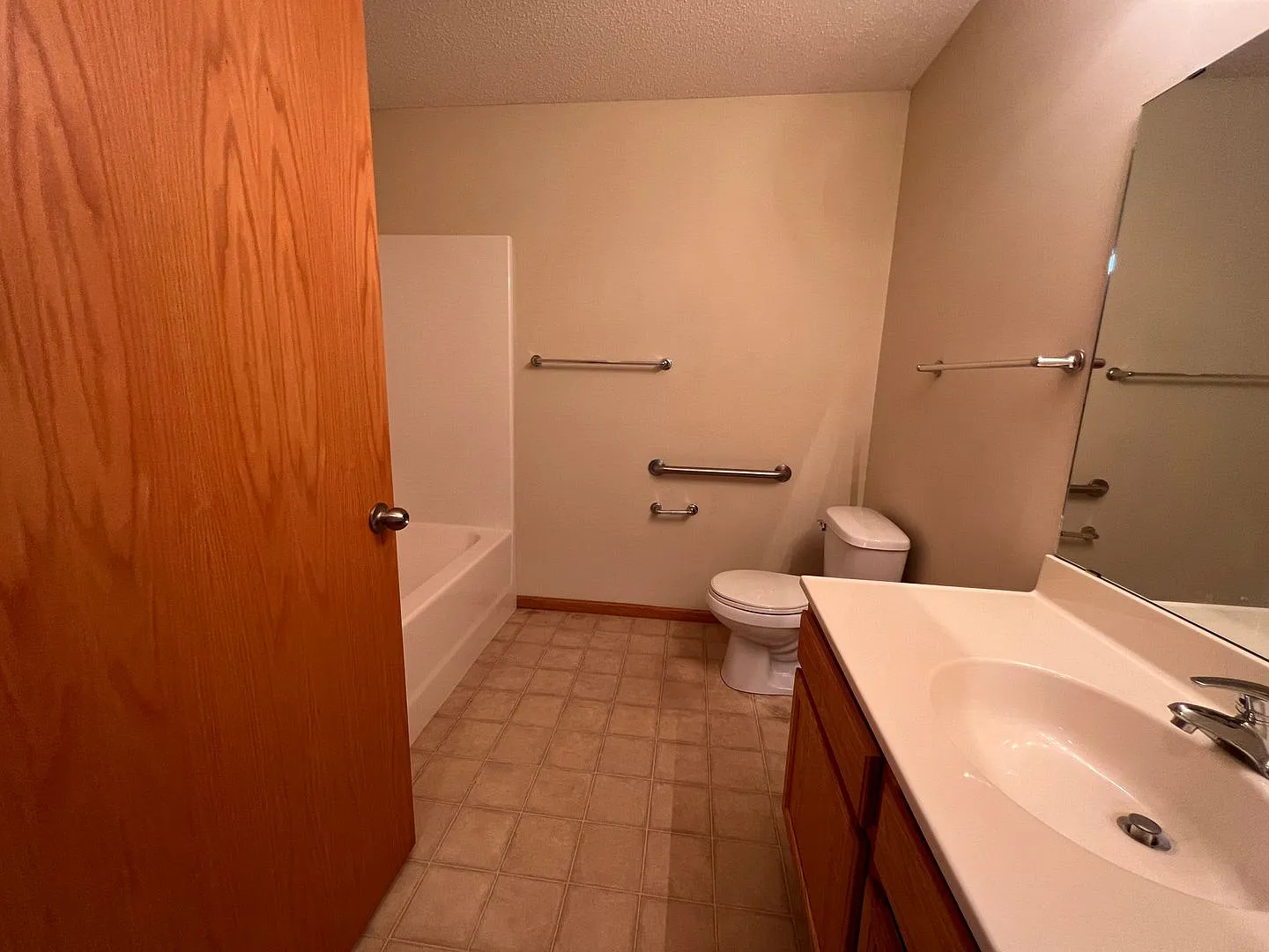Two Bedroom Town Home — Photo 4