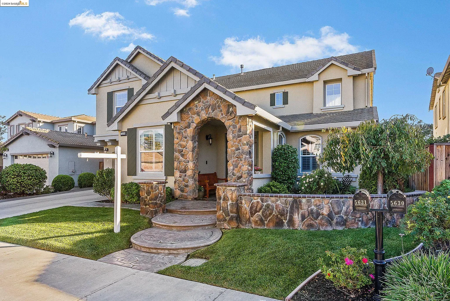 5631 Arcadia Cir photo 1