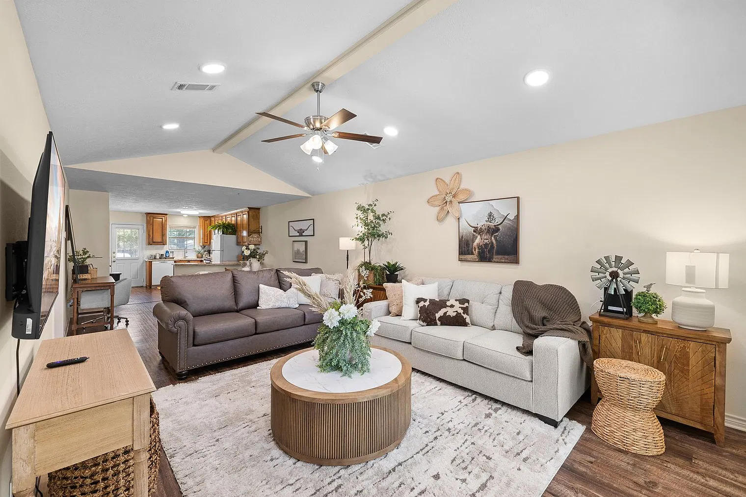 3 bed, 2.0 bath, $5,668 — Photo 1