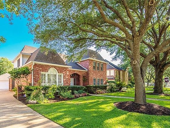 2nd image of 20626 Castle Bend Dr