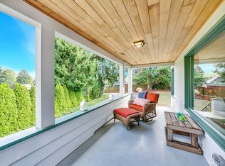 16416 2nd Ave SW, Normandy Park, WA 98166