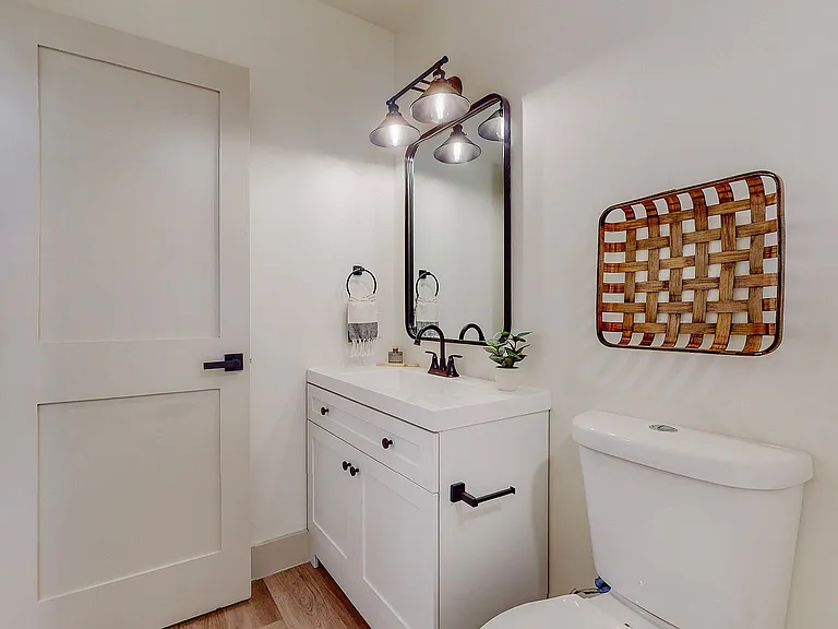 Sierra Dr SE — Photo 10
