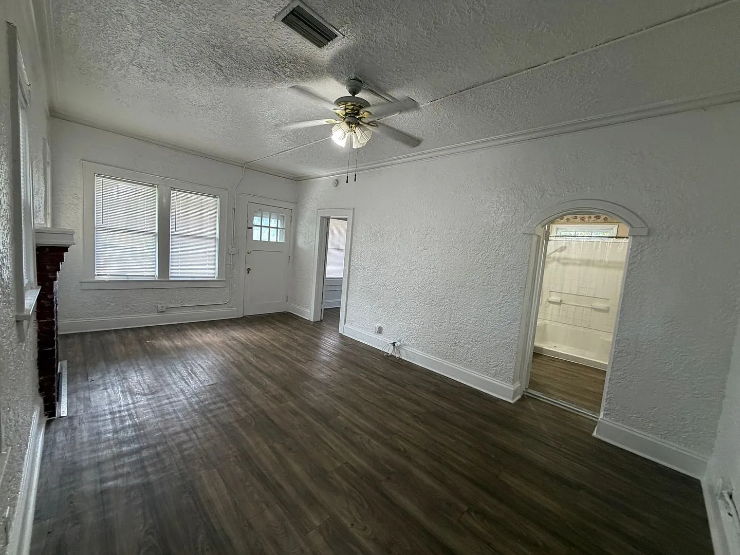 3 Bedroom, 1 Bath House in Lakeland — Photo 3