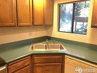 5th image of 15827 Sunwood Blvd #C24