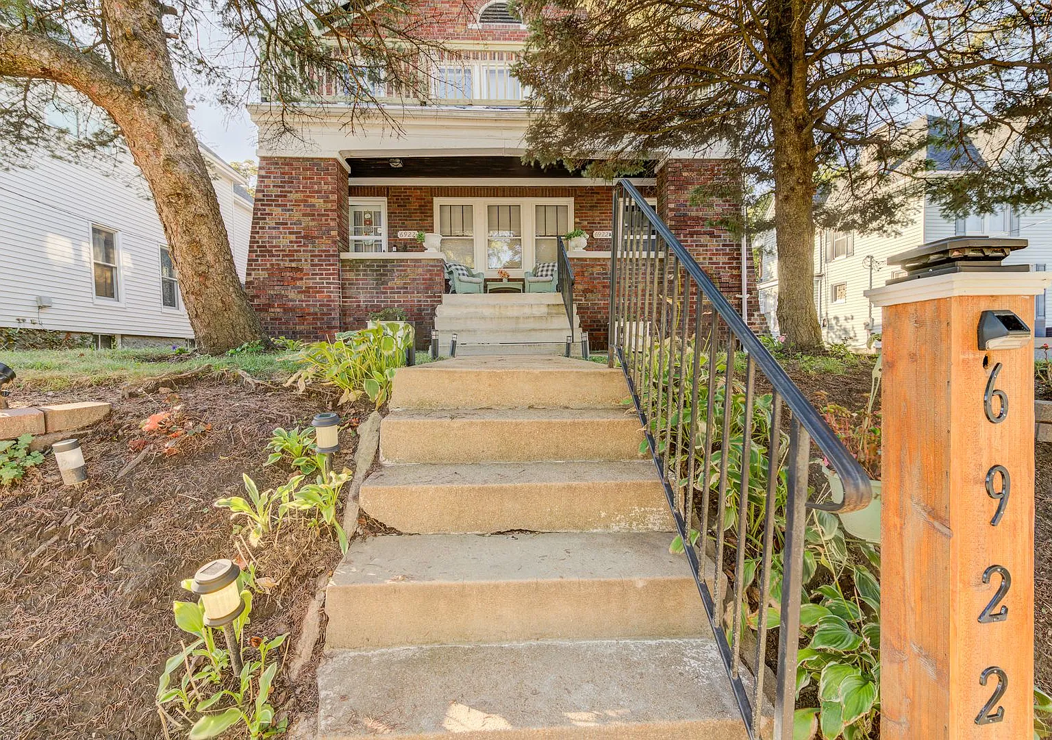 (423) 6922 Plateau Ave — Photo 2
