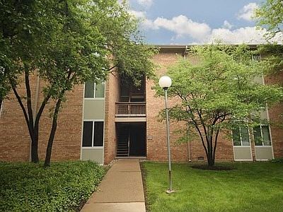 4th image of 5823 Oakwood Dr APT A