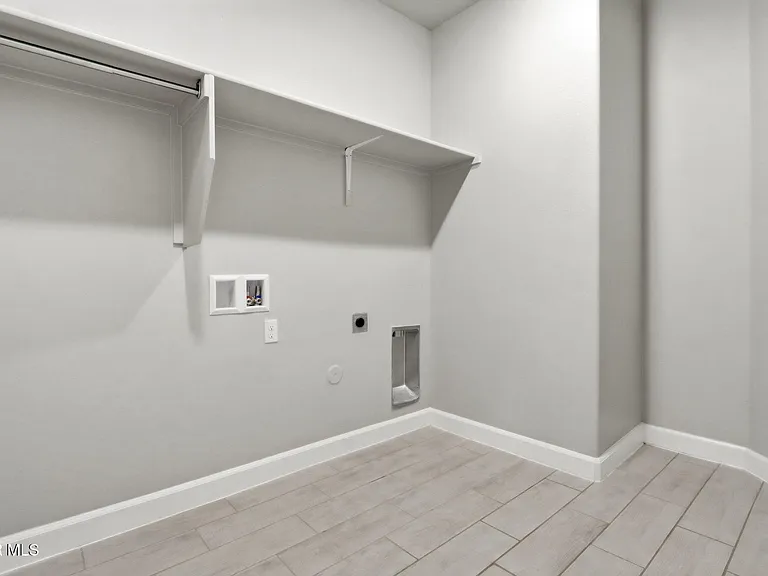 13131 Oakhampton Ave — Photo 27