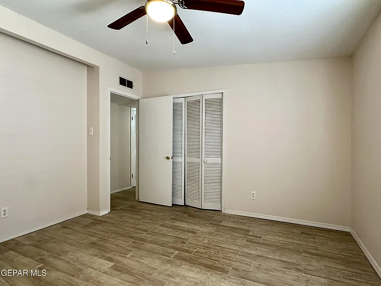 10101 Renfrew Dr — Photo 26