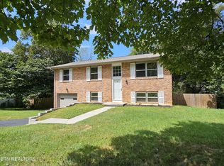1340 Scotsbury Cir, Knoxville, TN 37919