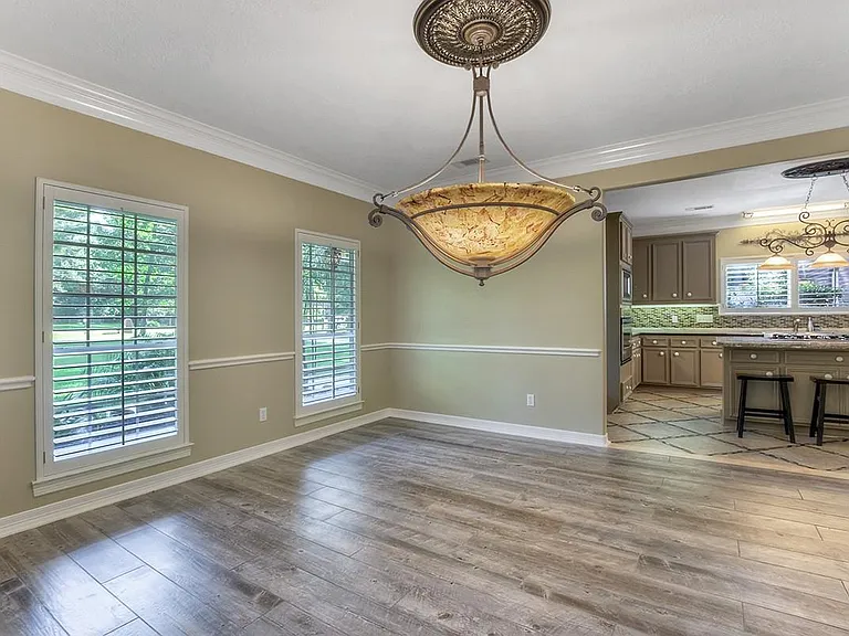 10819 Lake Windcrest — Photo 11