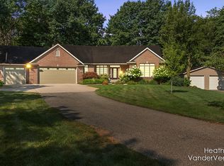 4985 Kenowa Ave SW, Grandville, MI 49418