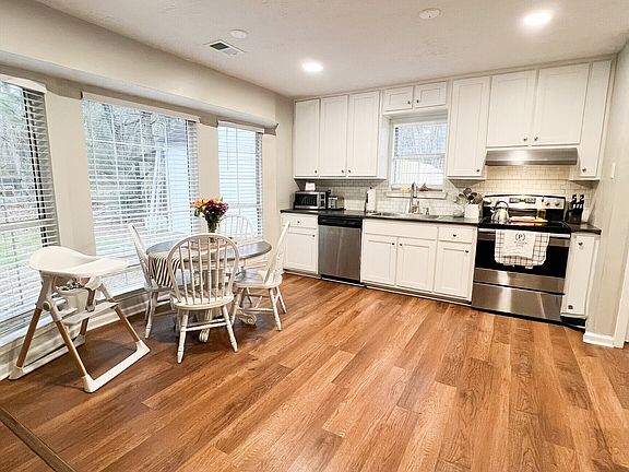 4th image of 14158 Brown Bridge Rd