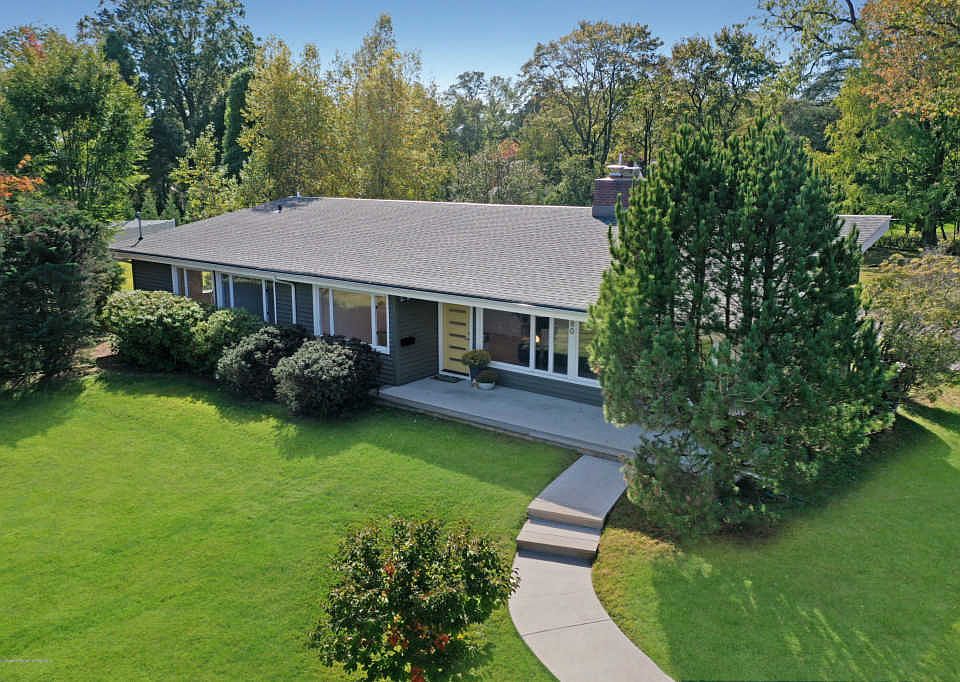 1st image of 80 Queen Ann Dr