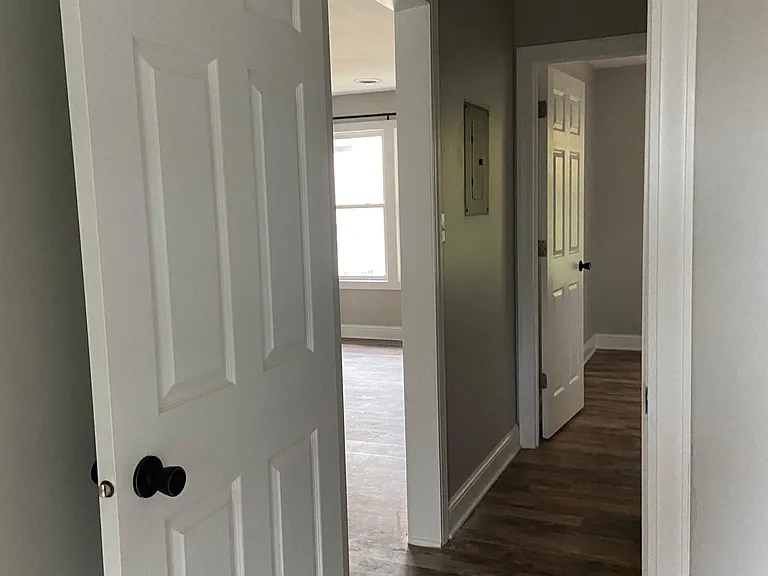 606 Monroe St #1 — Photo 7