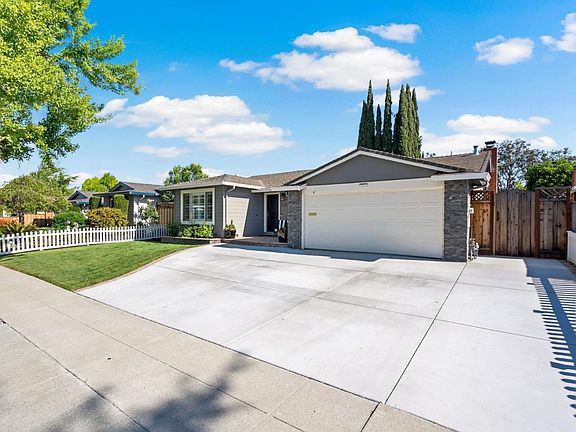 2nd image of 628 Kiowa Cir