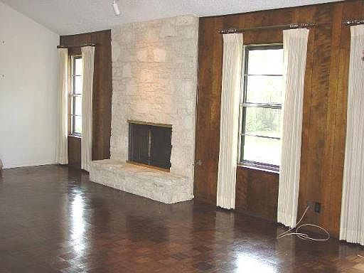 3rd image of 2815 IVY OAK CT