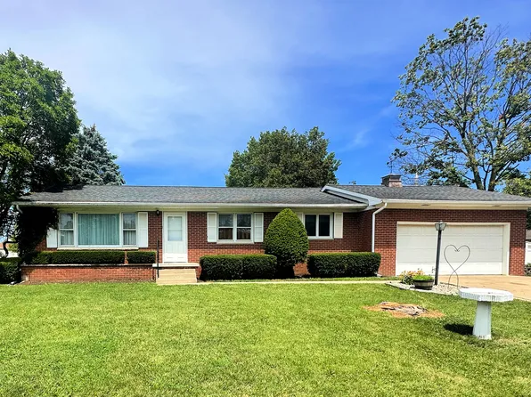 35 Manhattan Dr, Ottawa, IL 61364