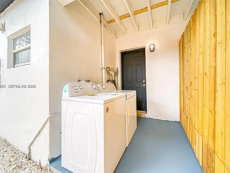 1747 NW 40th St #1747 — Photo 12