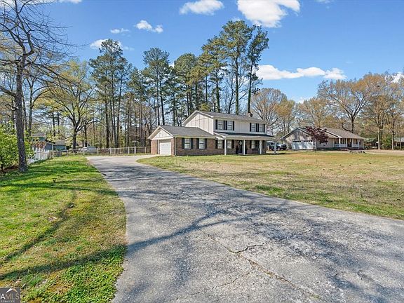 4th image of 109 Treeside Dr NW