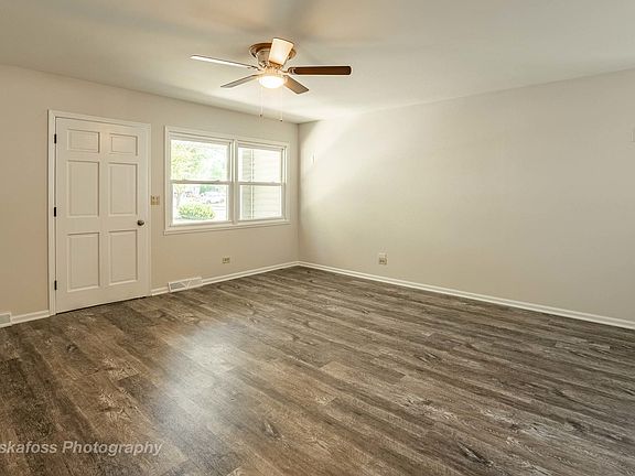 2nd image of 342 Glen Ave
