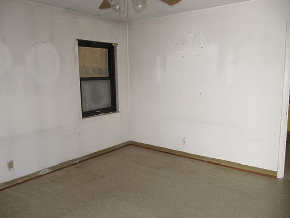 2nd image of 306 Ramblewood Dr