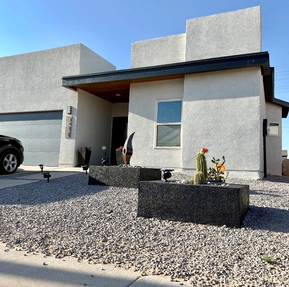 4 bed, 2.0 bath, 1824 sqft, $2,495 — Photo 2