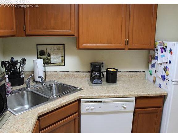4th image of 6381 Village Ln