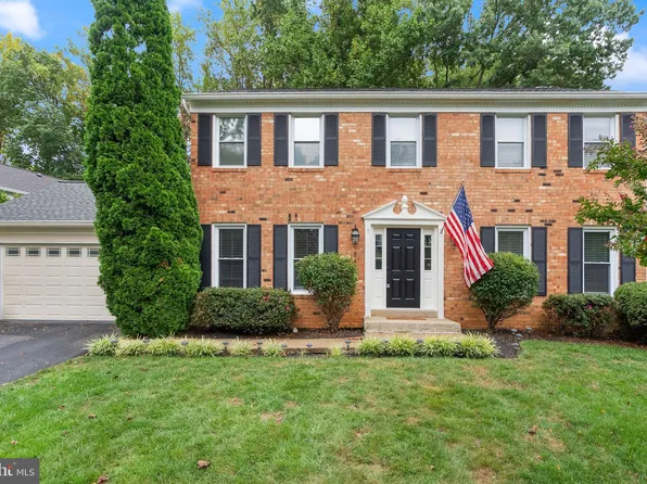 8470 Nicole Ct, Annandale, VA 22003