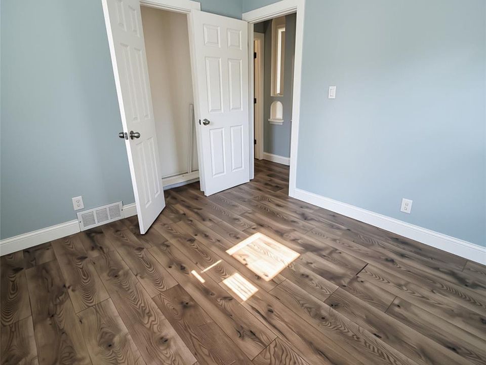 18051 Stansbury St, photo 16